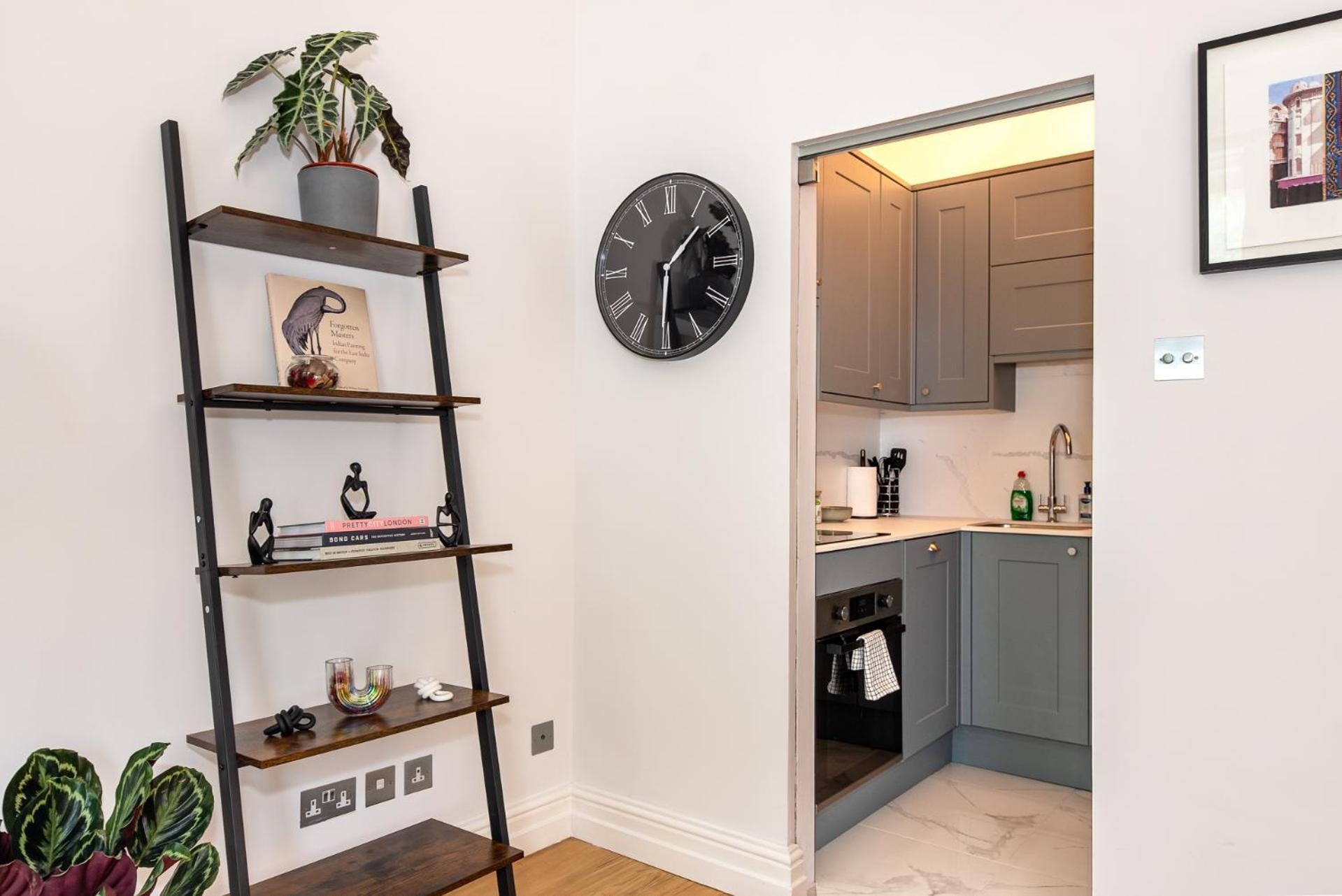 2-Bedroom Victorian Apartment In Kensington London Exterior foto
