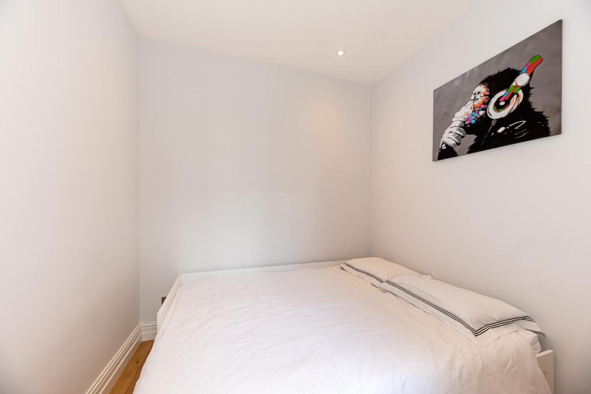 2-Bedroom Victorian Apartment In Kensington London Exterior foto