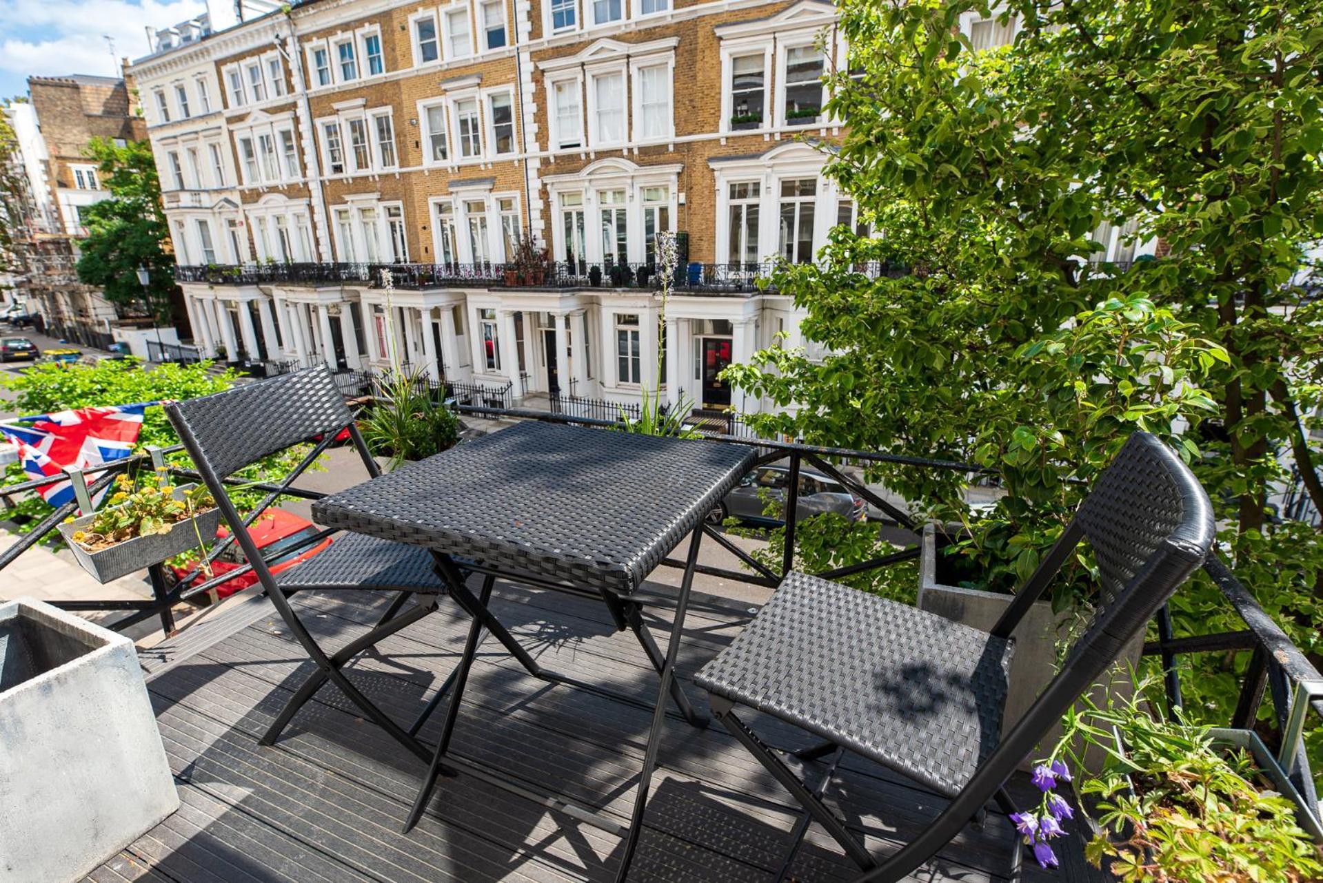2-Bedroom Victorian Apartment In Kensington London Exterior foto